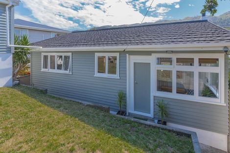 Photo of property in 51 Handyside Street, Tawa, Wellington, 5028