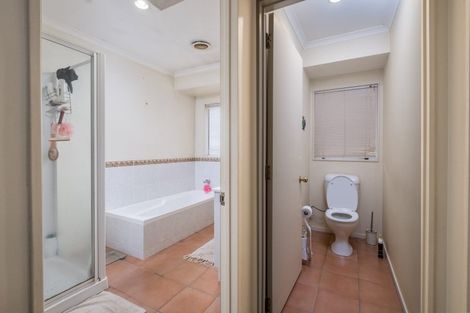 Photo of property in 15 Lenore Road, Favona, Auckland, 2024