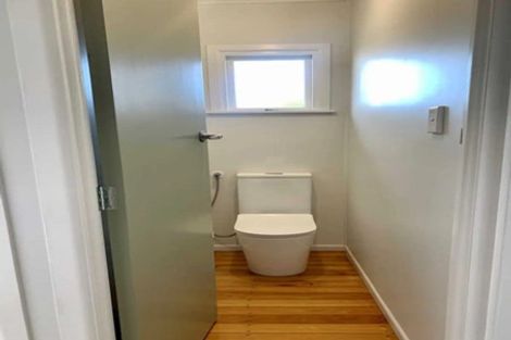 Photo of property in 1/22 Margaret Place, Milford, Auckland, 0620