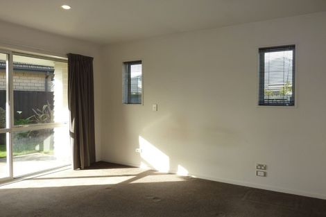 Photo of property in 28 Mokihi Gardens, Hillmorton, Christchurch, 8024