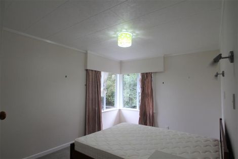 Photo of property in 60 Woodford Avenue, Henderson, Auckland, 0610