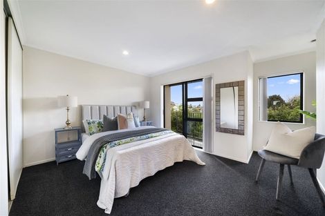Photo of property in 4/15 Harbour View Road, Te Atatu Peninsula, Auckland, 0610