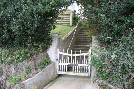 Photo of property in 16 Coney Hill Road, Saint Clair, Dunedin, 9012