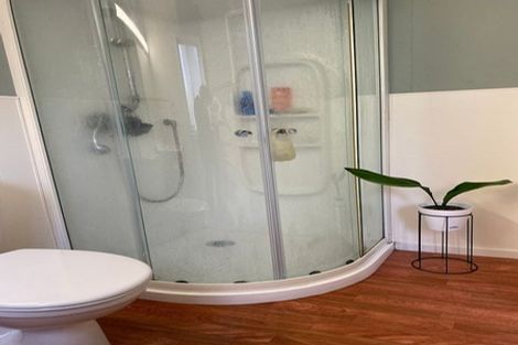 Photo of property in 2/366a Glenfield Road, Glenfield, Auckland, 0629