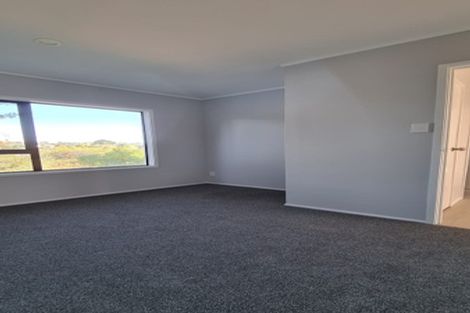 Photo of property in 2/25 Sartors Avenue, Northcross, Auckland, 0630