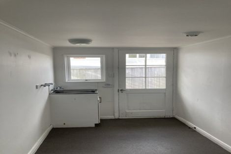 Photo of property in 21 Dorking Road, Brooklyn, Wellington, 6021