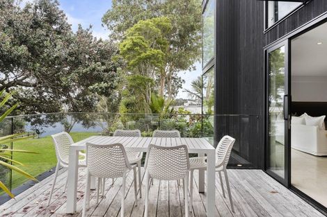 Photo of property in 14a Stanley Point Road, Stanley Point, Auckland, 0624