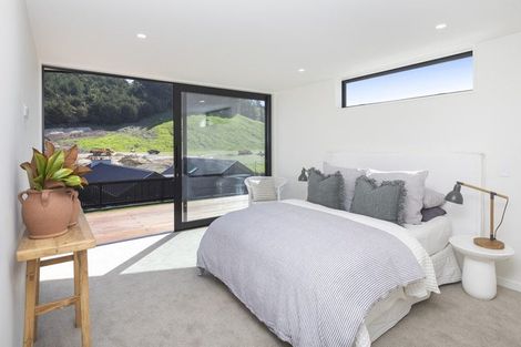 Photo of property in 8 Flowers Lane, Cracroft, Christchurch, 8022