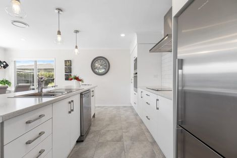 Photo of property in 10 Montia Close, Papamoa Beach, Papamoa, 3118