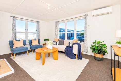 Photo of property in 37 Mana Avenue, Titahi Bay, Porirua, 5022