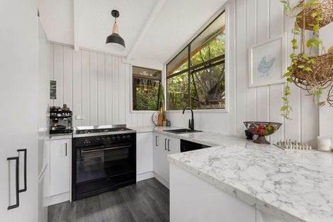 Photo of property in 6 Crownhill Street, Spotswood, New Plymouth, 4310