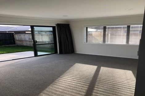 Photo of property in 2/10 Heath Street, Saint Andrews, Hamilton, 3200