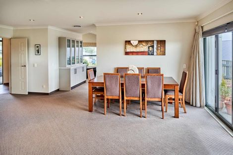 Photo of property in 32 Aspiring Terrace, Aotea, Porirua, 5024