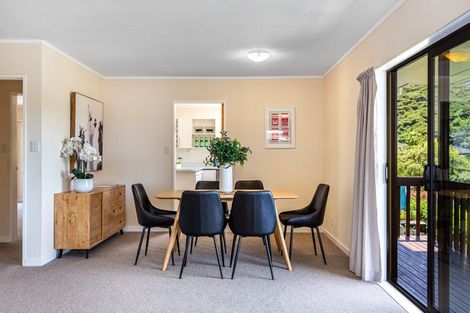 Photo of property in 17 Shackle Lane, Whitby, Porirua, 5024