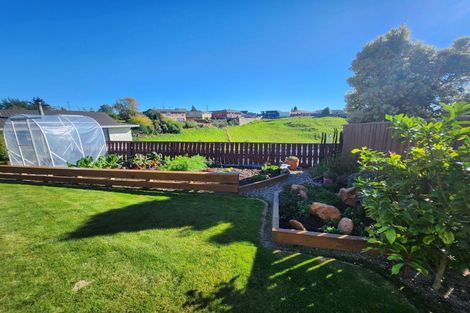 Photo of property in 8 Oakleigh Crescent, Oamaru North, Oamaru, 9400