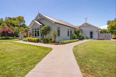 Photo of property in 112 Princess Street, Waitara, 4383