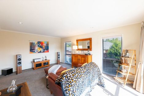 Photo of property in 6 Sunnybrooke Close, Welcome Bay, Tauranga, 3112