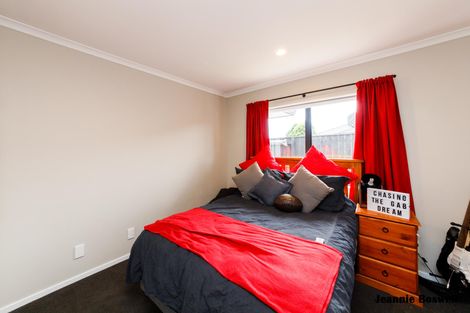 Photo of property in 40 Tennyson Avenue, Kelvin Grove, Palmerston North, 4414
