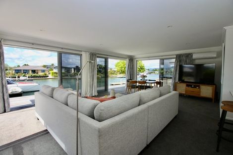 Photo of property in 13 Mermaid Place, Whitianga, 3510