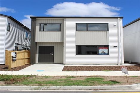 Photo of property in 61 Kairakau Street, Papakura, 2110