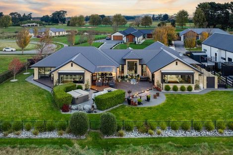 Photo of property in 18 Mara-kai Place, Pegasus, 7612