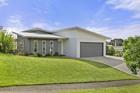 Photo of property in 6 Puka Place, Raglan, 3225