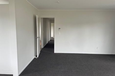 Photo of property in 1/100 Shifnal Drive, Randwick Park, Auckland, 2105