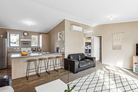 Photo of property in 7 Eruini Street, Waikanae Beach, Waikanae, 5036