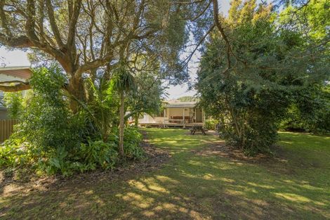 Photo of property in 26 Hardy Place, Cooks Beach, Whitianga, 3591