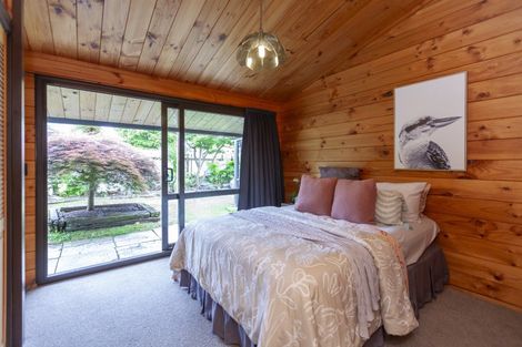 Photo of property in 1a Karaka Grove, Waikanae, 5036