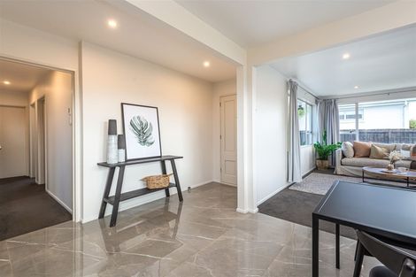 Photo of property in 15 Royal Park Drive, Parklands, Christchurch, 8083