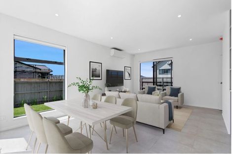 Photo of property in 32 Port Way, Rosehill, Papakura, 2113