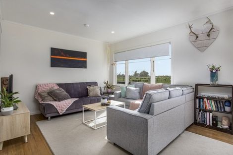 Photo of property in 11d Springs Road, Parakai, 0830