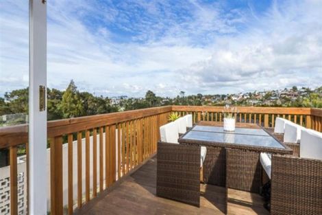 Photo of property in 33 Tui Glen Road, Birkenhead, Auckland, 0626