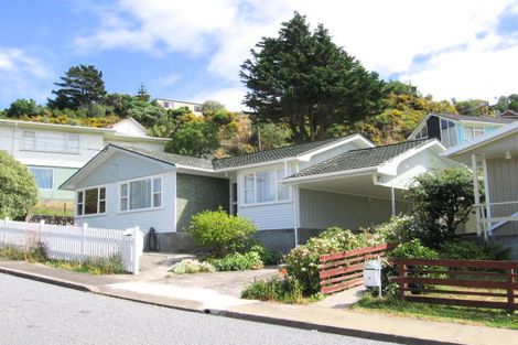 Photo of property in 3 Liddel Grove, Island Bay, Wellington, 6023
