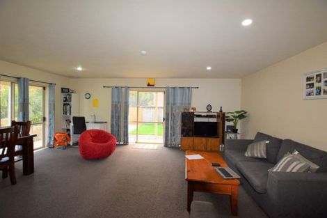 Photo of property in 1/17 Charlenne Close, Ranui, Auckland, 0612