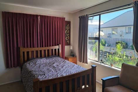 Photo of property in 288 Marine Parade, New Brighton, Christchurch, 8061