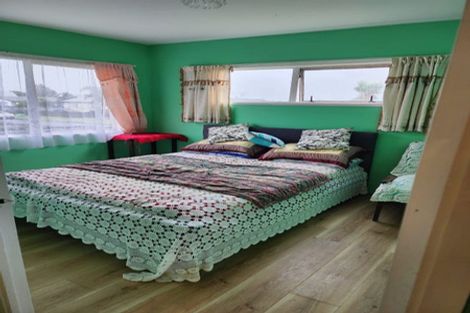 Photo of property in 31 Barneys Farm Road, Clendon Park, Auckland, 2103