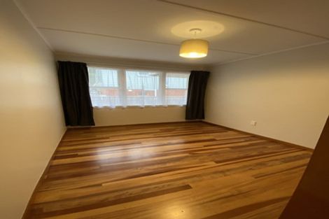 Photo of property in 121 Breaker Bay Road, Breaker Bay, Wellington, 6022