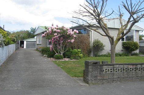Photo of property in 18 Canberra Place, Redwood, Christchurch, 8051