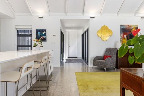 Photo of property in 102 Oxford Street, Martinborough, 5711