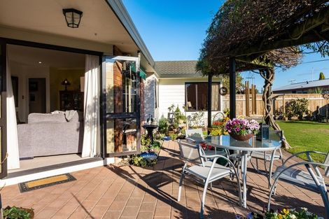 Photo of property in 6 Bucksburn Place, Greenmeadows, Napier, 4112