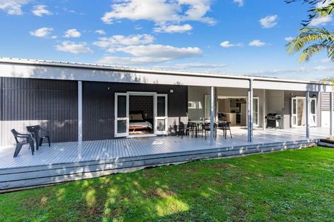 Photo of property in 4 Te Whai Street, Mangawhai Heads, Mangawhai, 0505