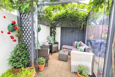 Photo of property in 8/44 London Street, Richmond, Christchurch, 8013