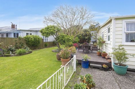 Photo of property in 16 George Street, Hikurangi, 0114