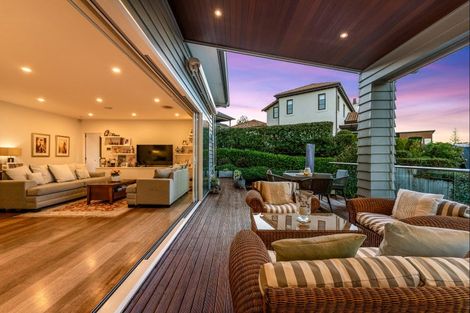 Photo of property in 14 Tauwaka Crescent, Riverhead, 0820