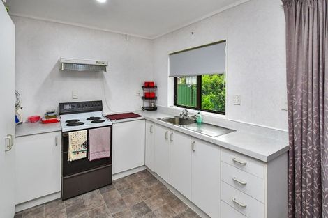 Photo of property in 2/24 Grove Road, Papakura, 2110