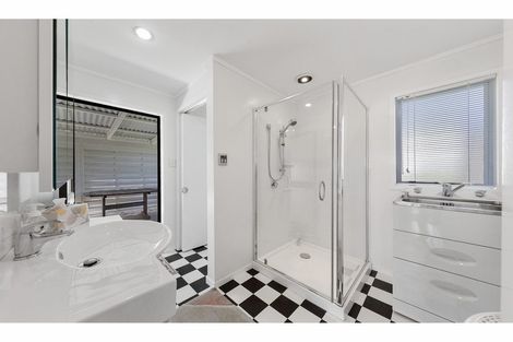 Photo of property in 66 Maunsell Road, Port Waikato, Tuakau, 2695