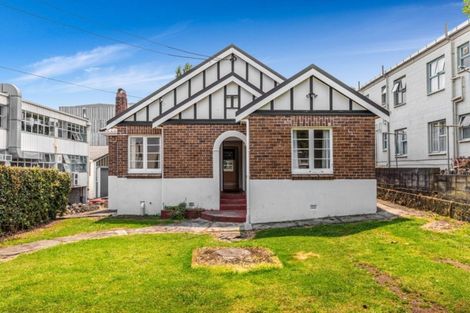 Photo of property in 2 Wynyard Road, Mount Eden, Auckland, 1024