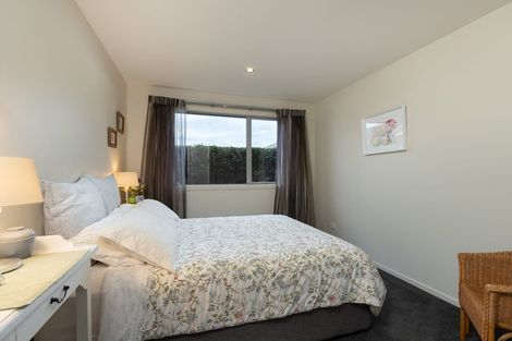 Photo of property in 2 Puketutu Grove, Motueka, 7120